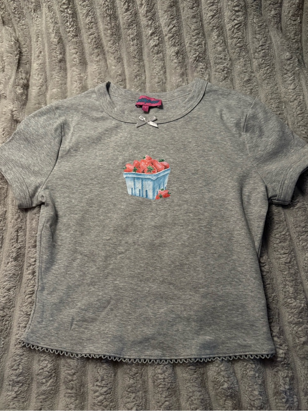 Edikted Gray Short Sleeve Tee with Strawberry Basket Graphic
